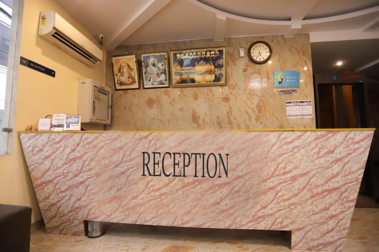 Hotel Aries 新德里 外观 照片