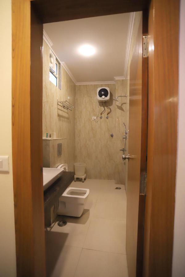 Hotel Aries 新德里 外观 照片